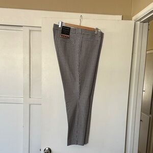 Banana Republic Women’s Modern Sloan Navy and Brown Pants - Size 18